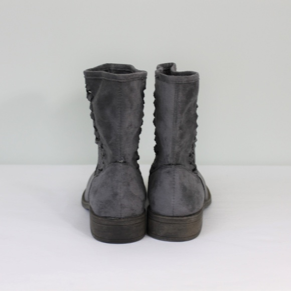 SOLD New Gray Faux Suede Ankle Cut-Out Boot 6.5 M - Picture 6 of 8